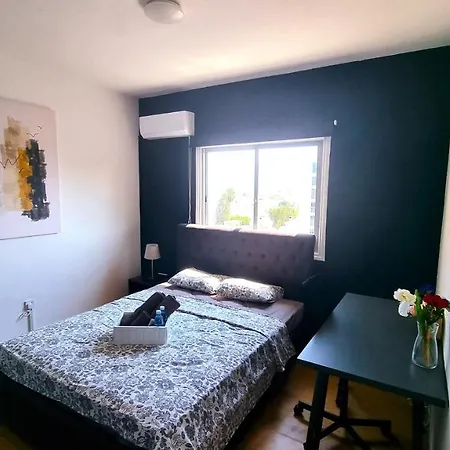 Unique 2br Apt 11 With 300mbit Plus Netflix