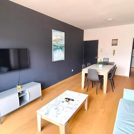 Unique 2br Apt 11 With 300mbit Plus Netflix Apartmán Larnaca