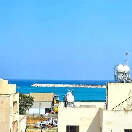 Unique 2br Apt 11 With 300mbit Plus Netflix * Larnaca