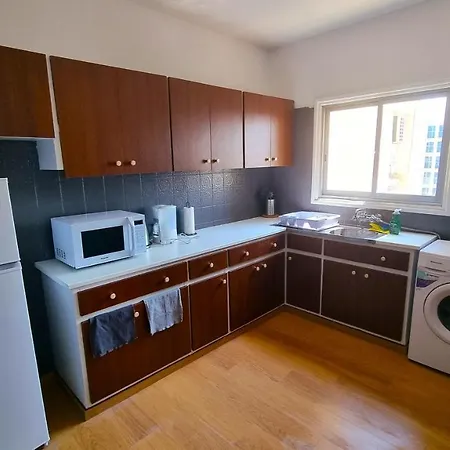 Unique 2br Apt 11 With 300mbit Plus Netflix Larnaca
